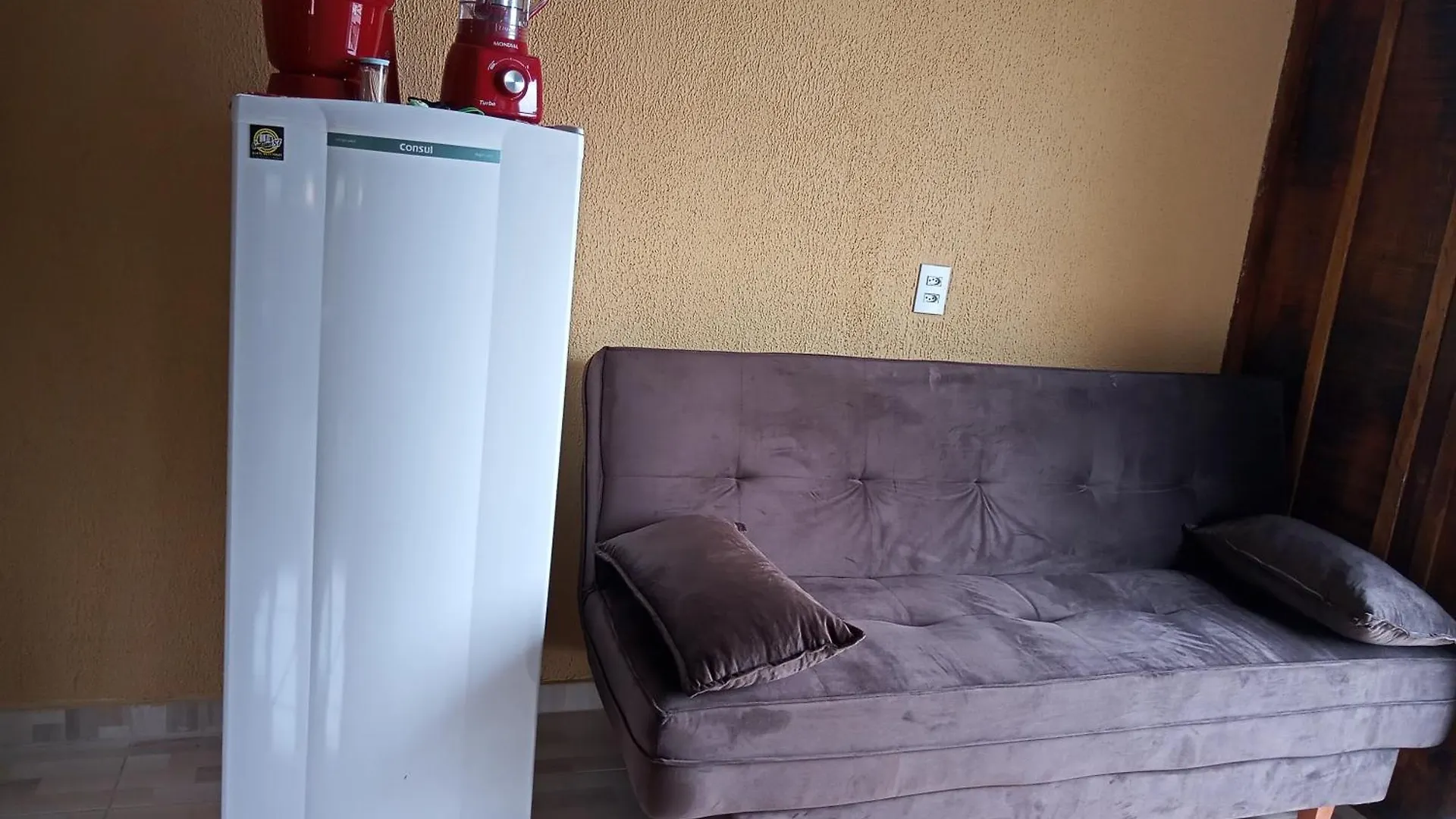 Kit Net A 600 Metros Do Mar Em Bombinhas Daire