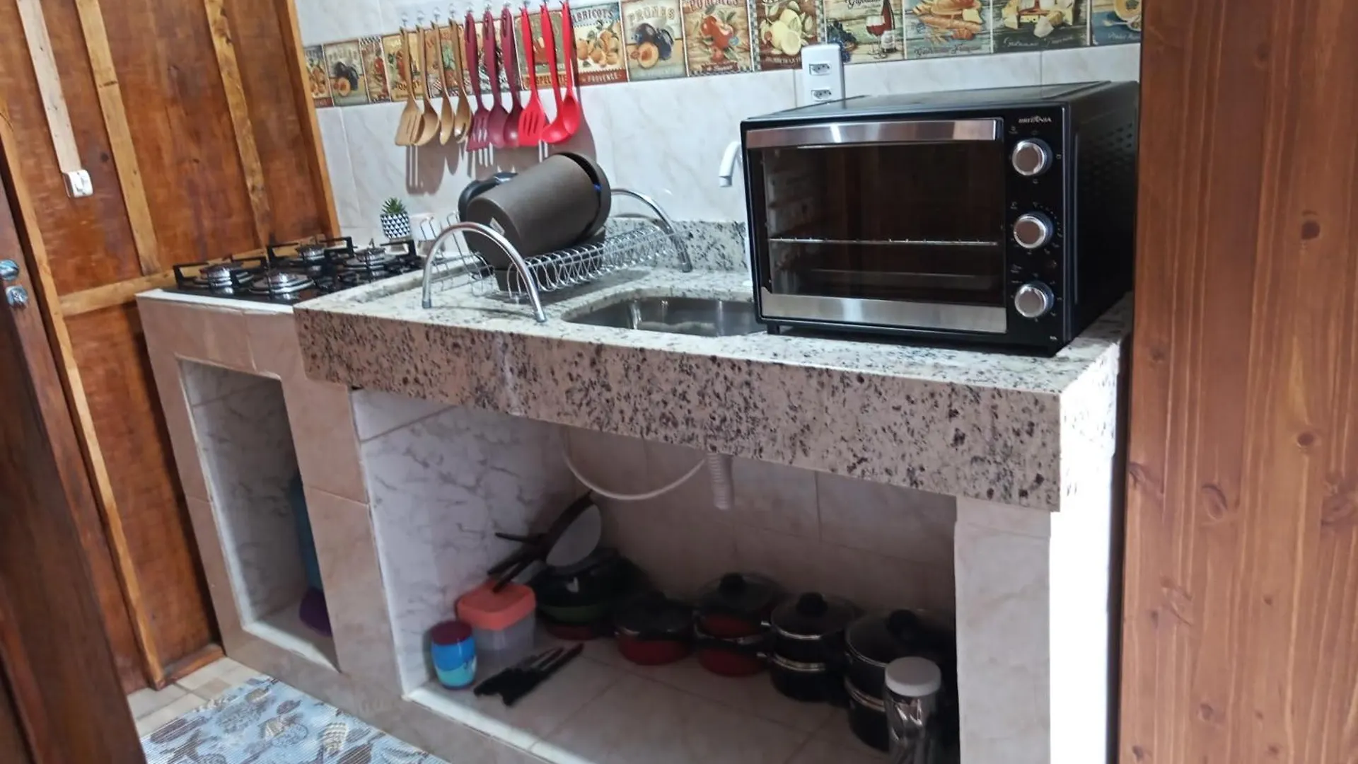 Kit Net A 600 Metros Do Mar Em Bombinhas Daire